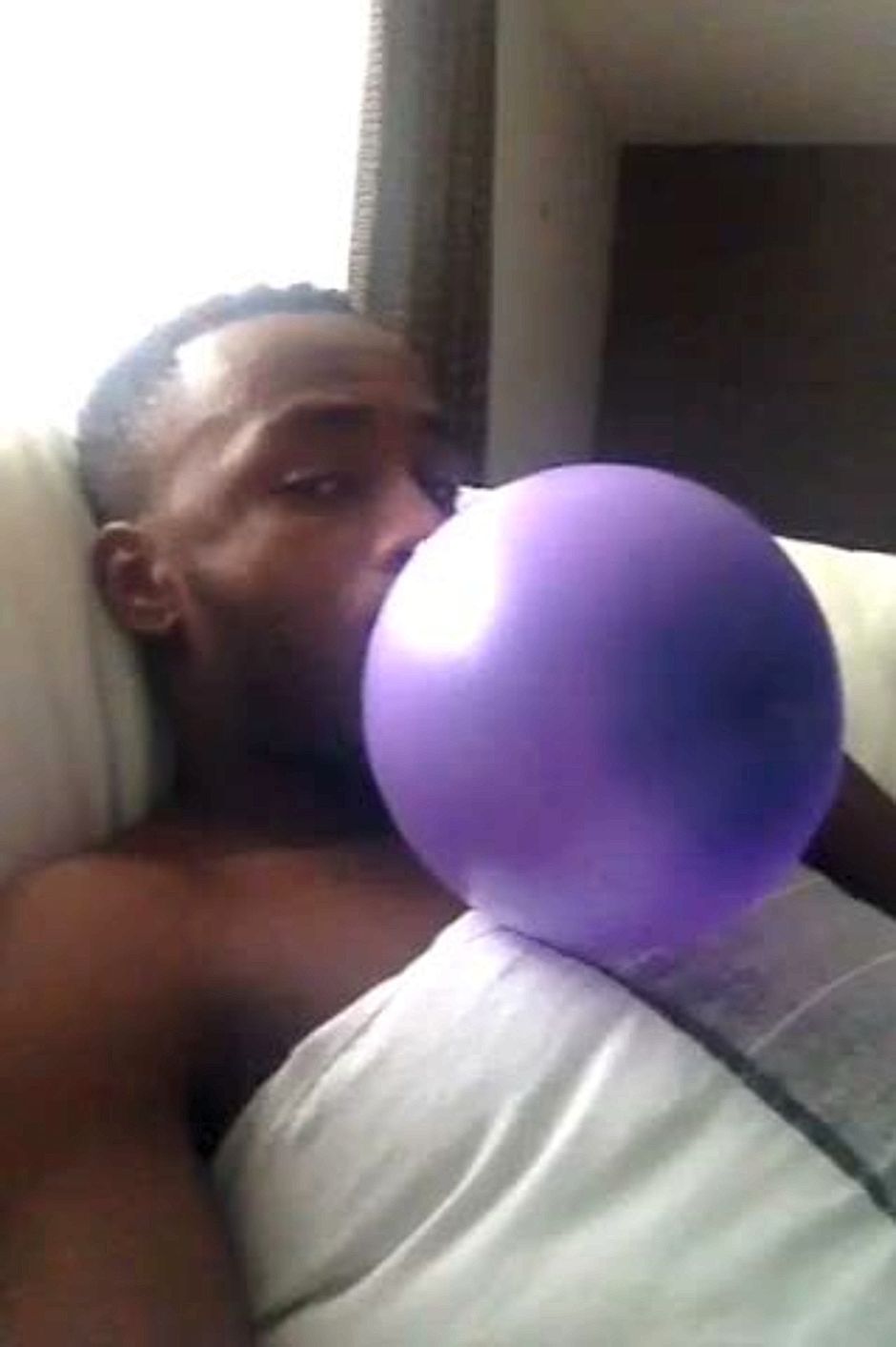 Saido Berahino with 'hippy crack' balloon