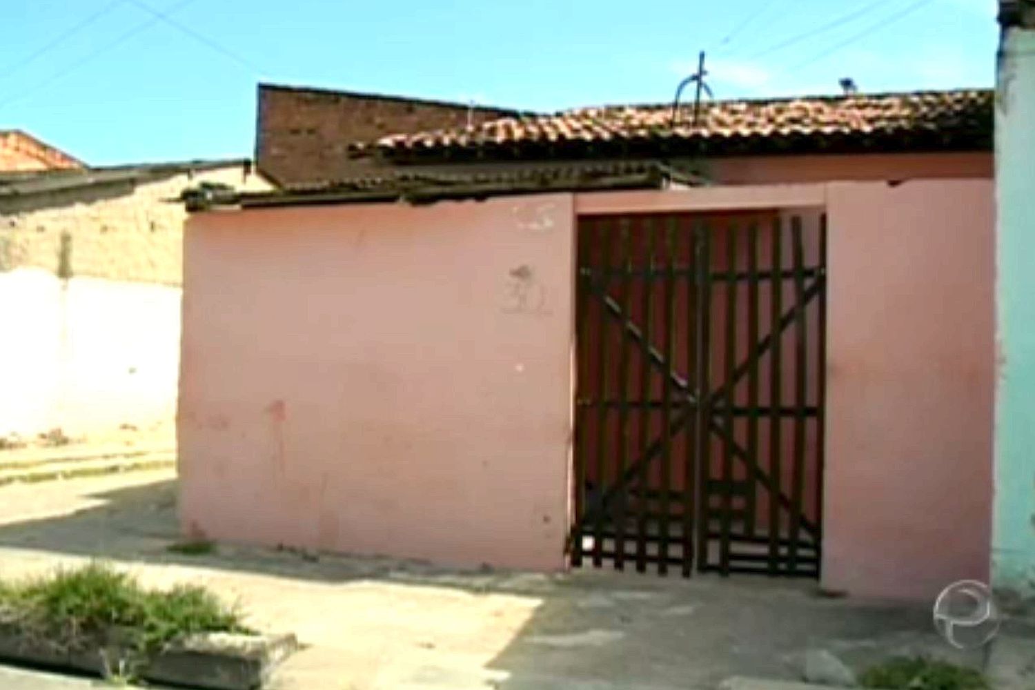 Roberto's humble childhood home