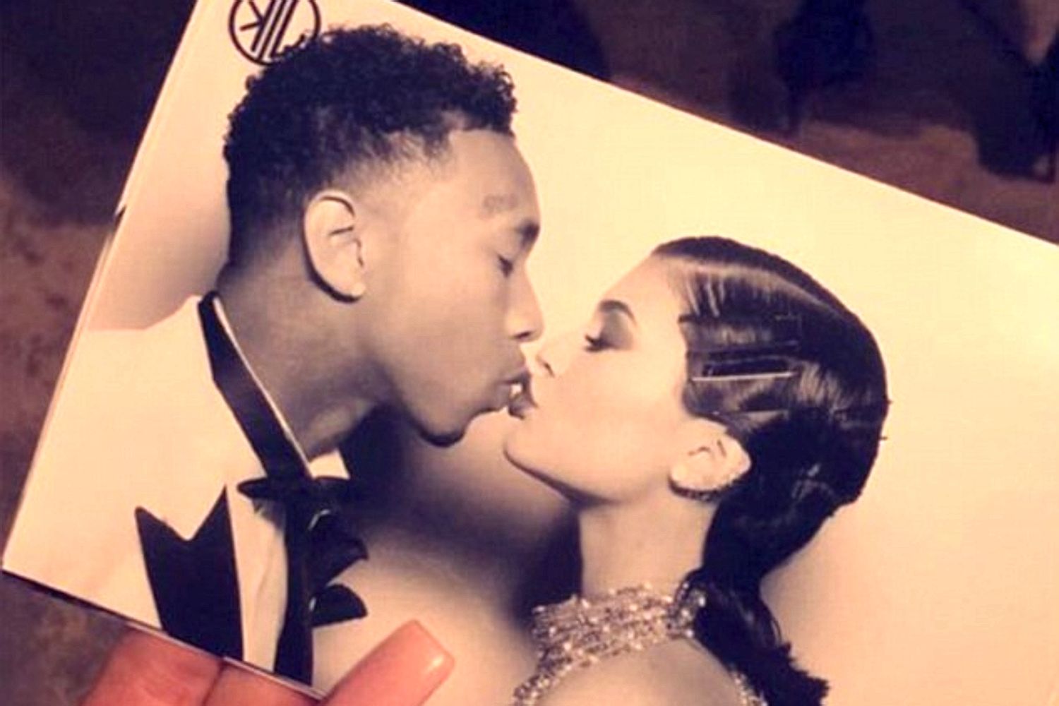 Eye of the Tyga ... Kylie and her fella pucker up