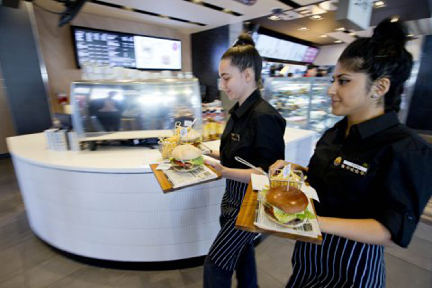 mcdonalds-australia - served on chopping boards