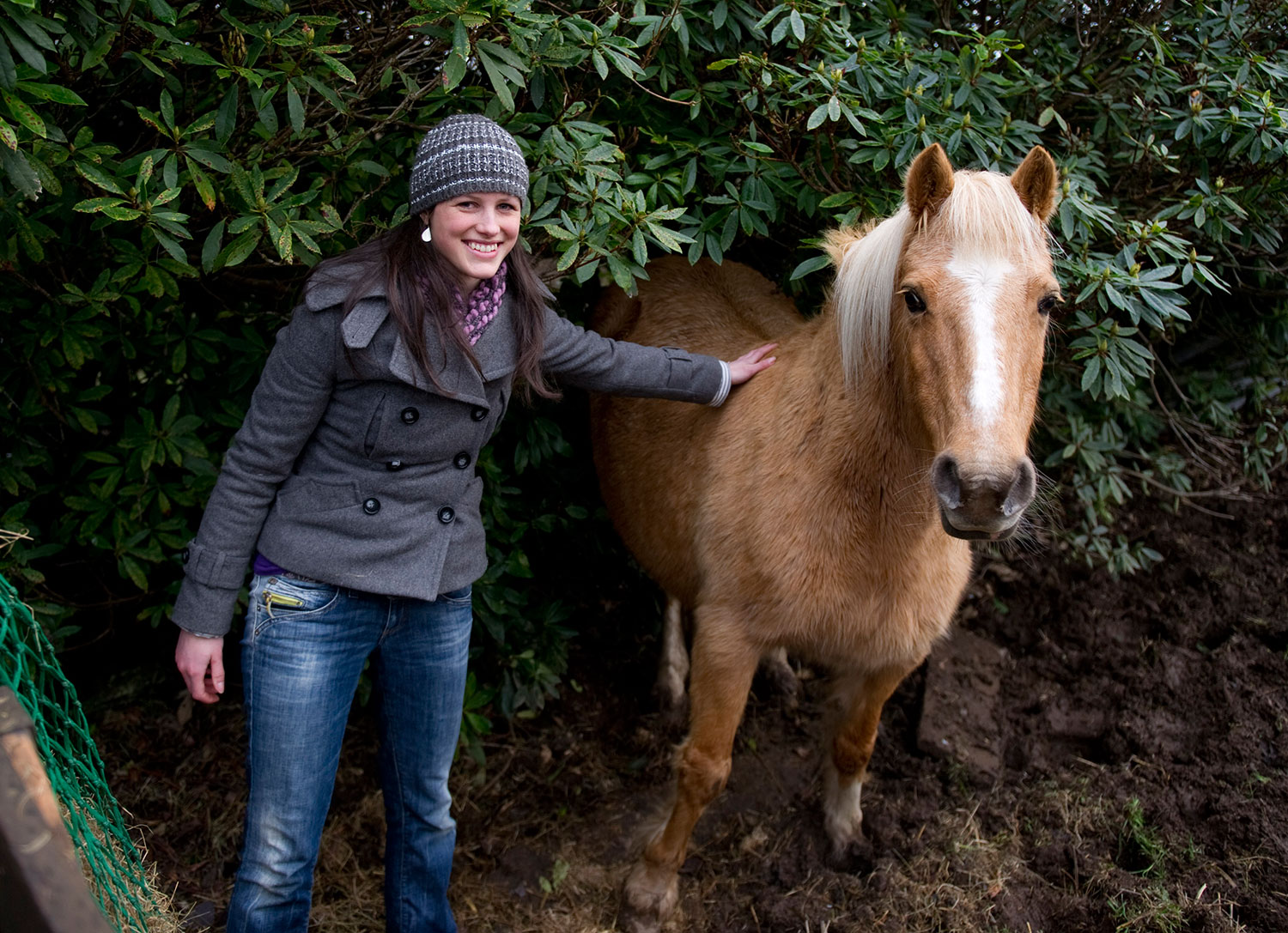 JOSIE RUSSELL WITH HER LATE MOTHERS HORSE