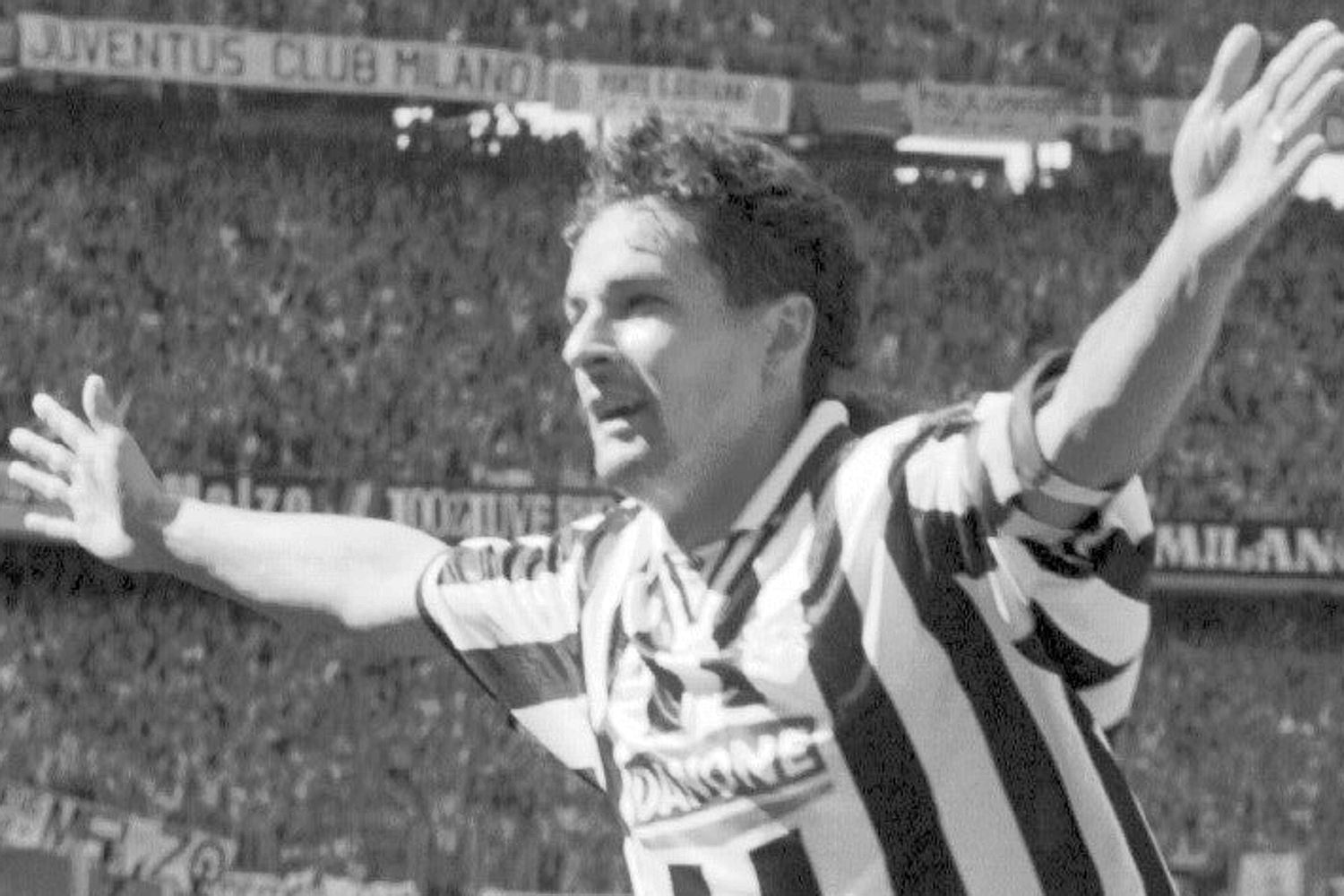 Juventus celebrates scoring against Parma to hand Juventus the title in 1995