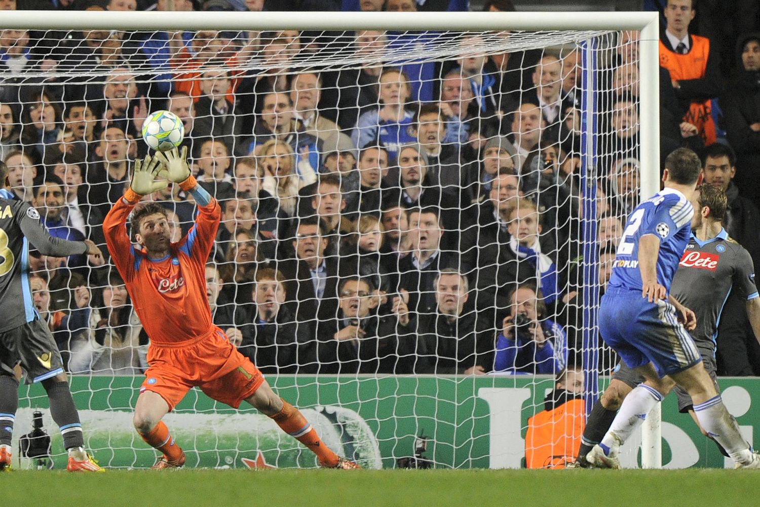 Branislav Ivanovic lashes past Morgan De Sanctis to complete the turnaround