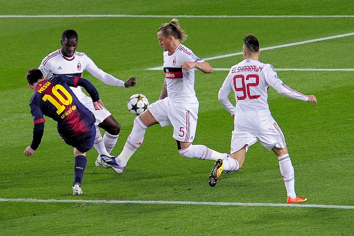 Lionel Messi helps Barcelona complete a comeback with scoring an away goal in Milan