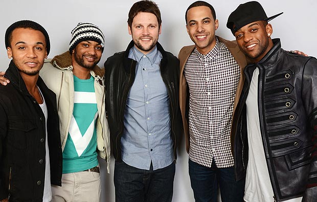 Gordon Smart interviews JLS PHOTO BY DAVE HOGAN