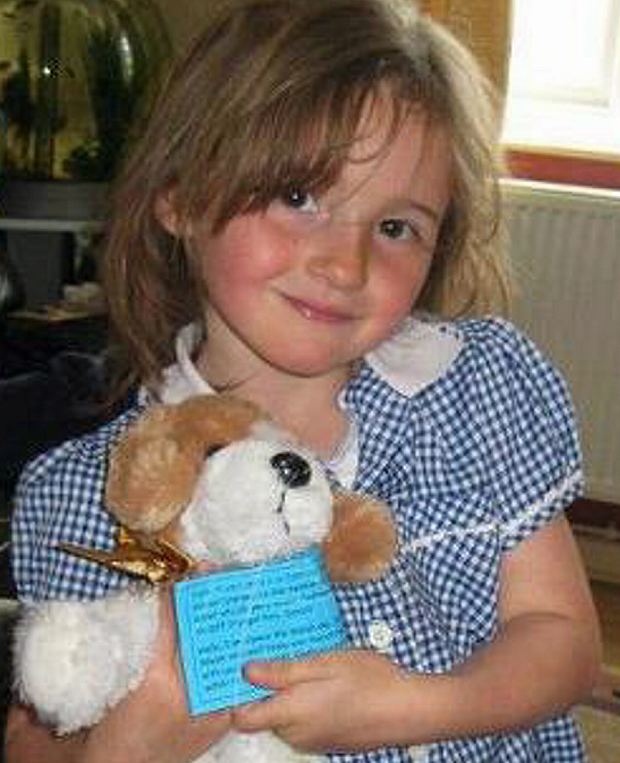 5 year old girl April Jones abducted from outside her house in Machynlleth Powys Wales