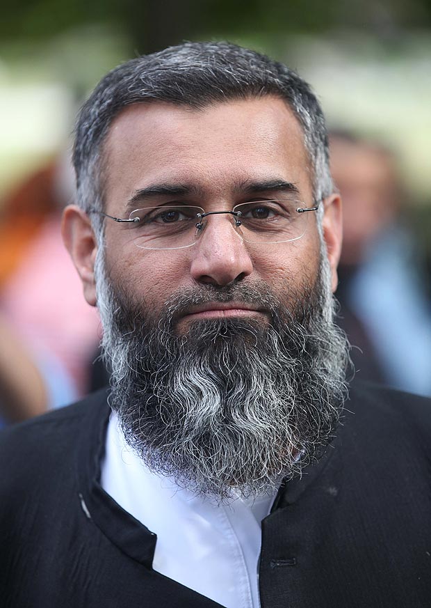  Anjem Choudary faces 10 years behind bars