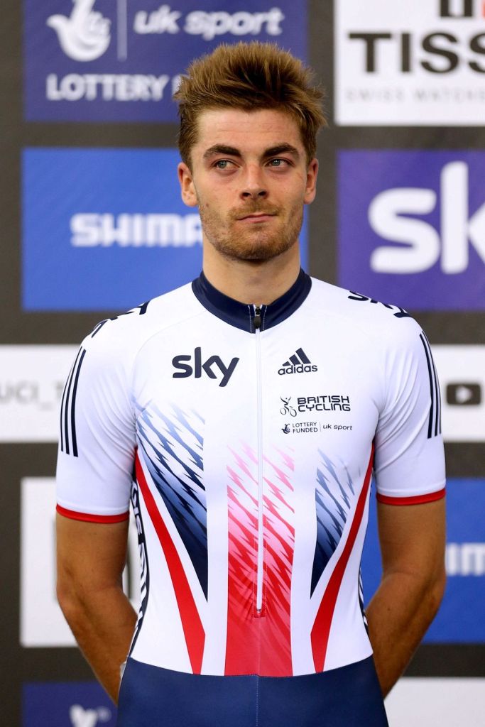  Jon Dibben won points race gold in the London World Championships