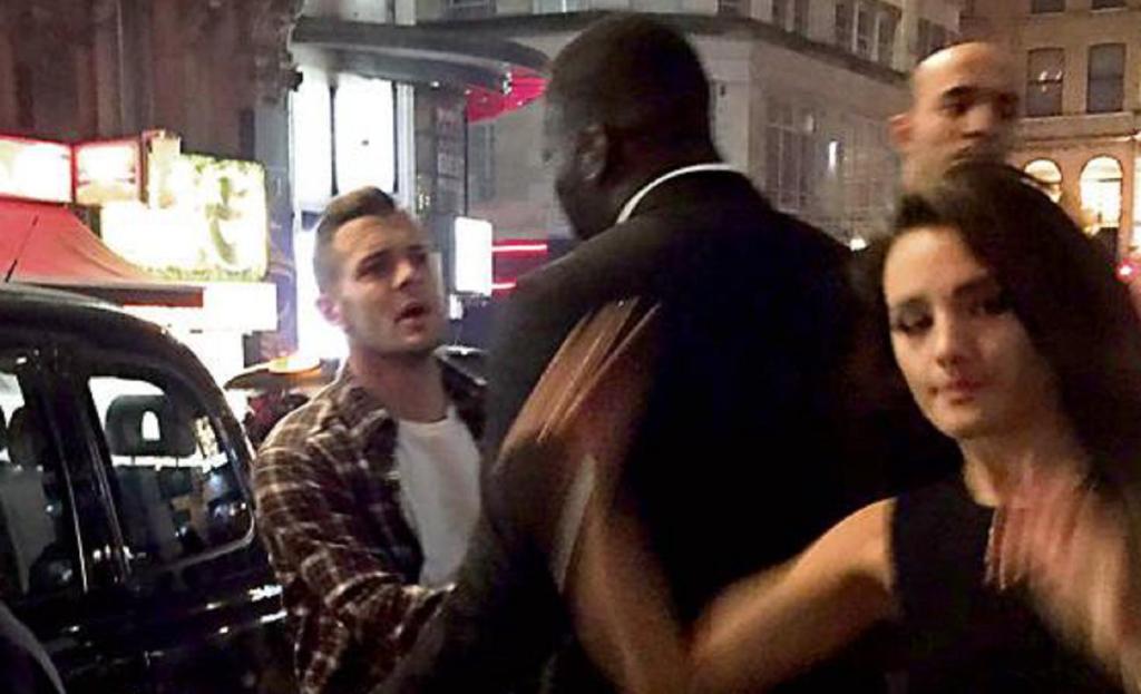  Arsenal insist Wilshere was bot in breach of clul rules despite this incident outside a nightclub