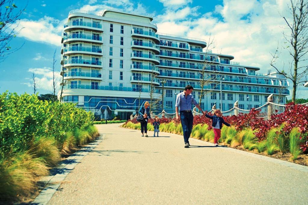  Butlins swanky Hotel Wave overlooks the sea and has a futuristic-style bathroom