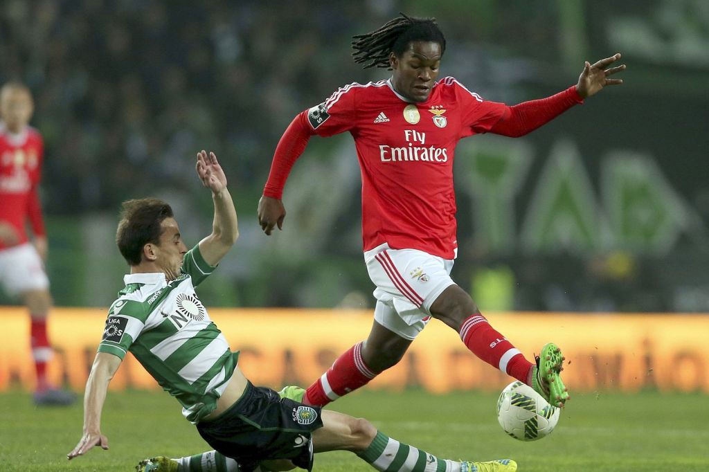  Renato Sanches in action during Benfica's mammoth clash with rivals, Sporting Lisbon