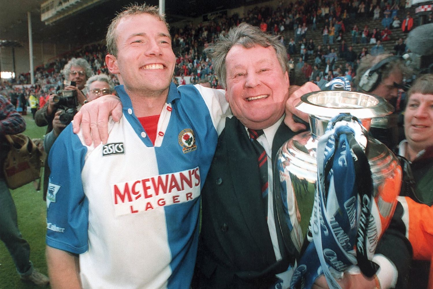 Alan Shearer and Jack Walker celebrate the Premier League title won by Blackburn in 1995