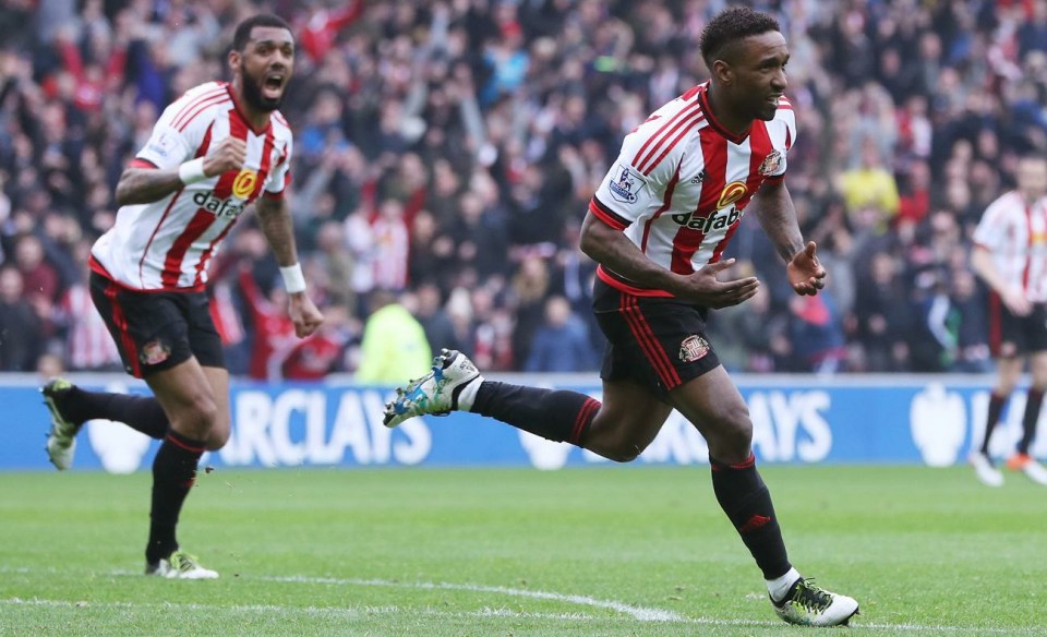  Jermain Defoe has signed a new deal that keeps him at Sunderland until 2019