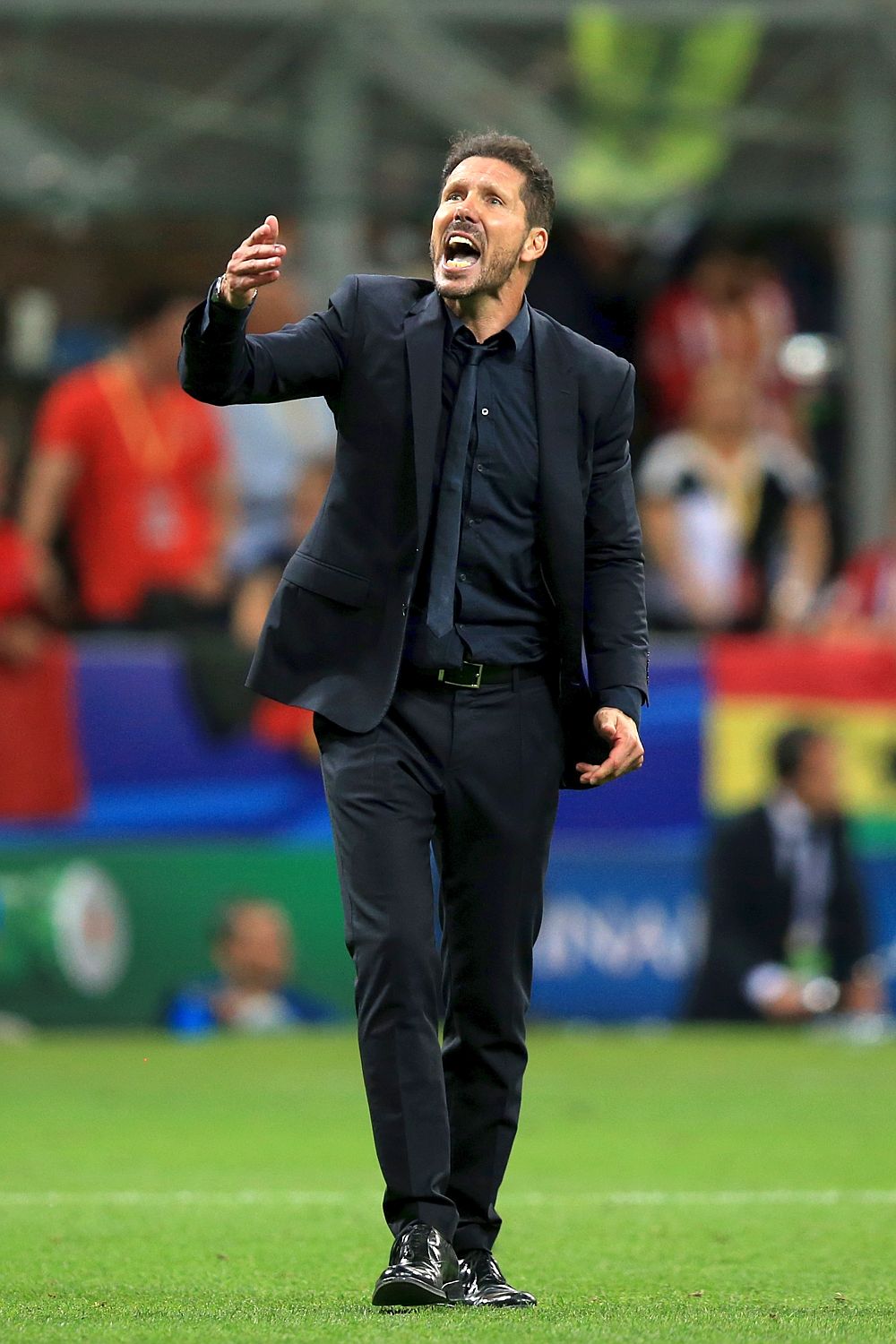 Diego Simeone tried to motivate his fans