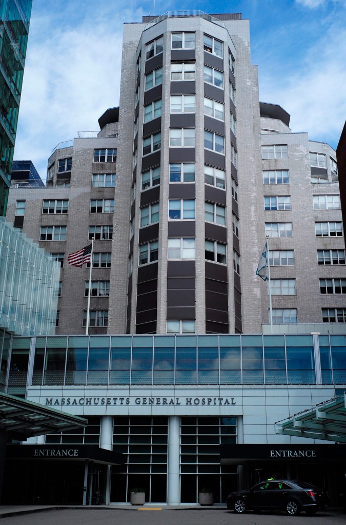  Massachusetts General Hospital has confirmed that Thomas Manning received the transplanted penis in a 15-hour procedure