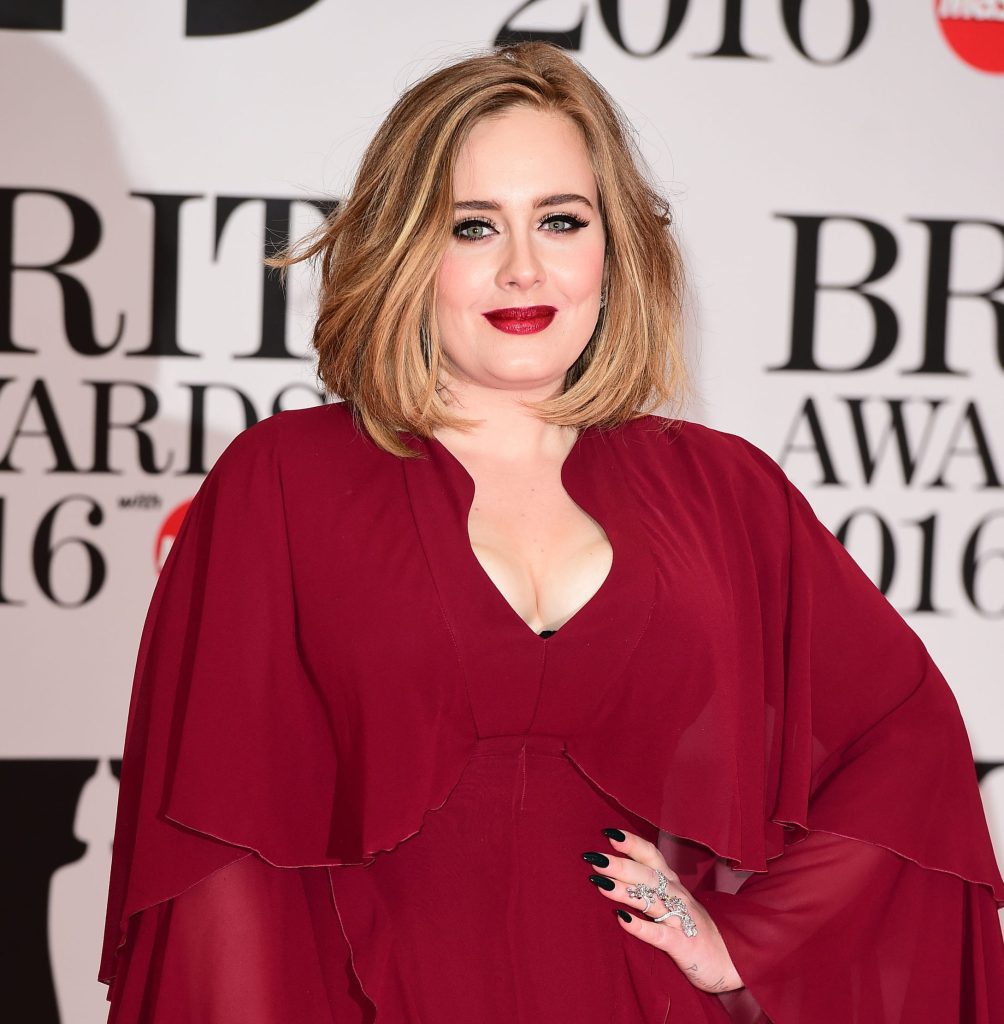  Adele’s manager Jonathan Dickins made attempts to patch up the feud