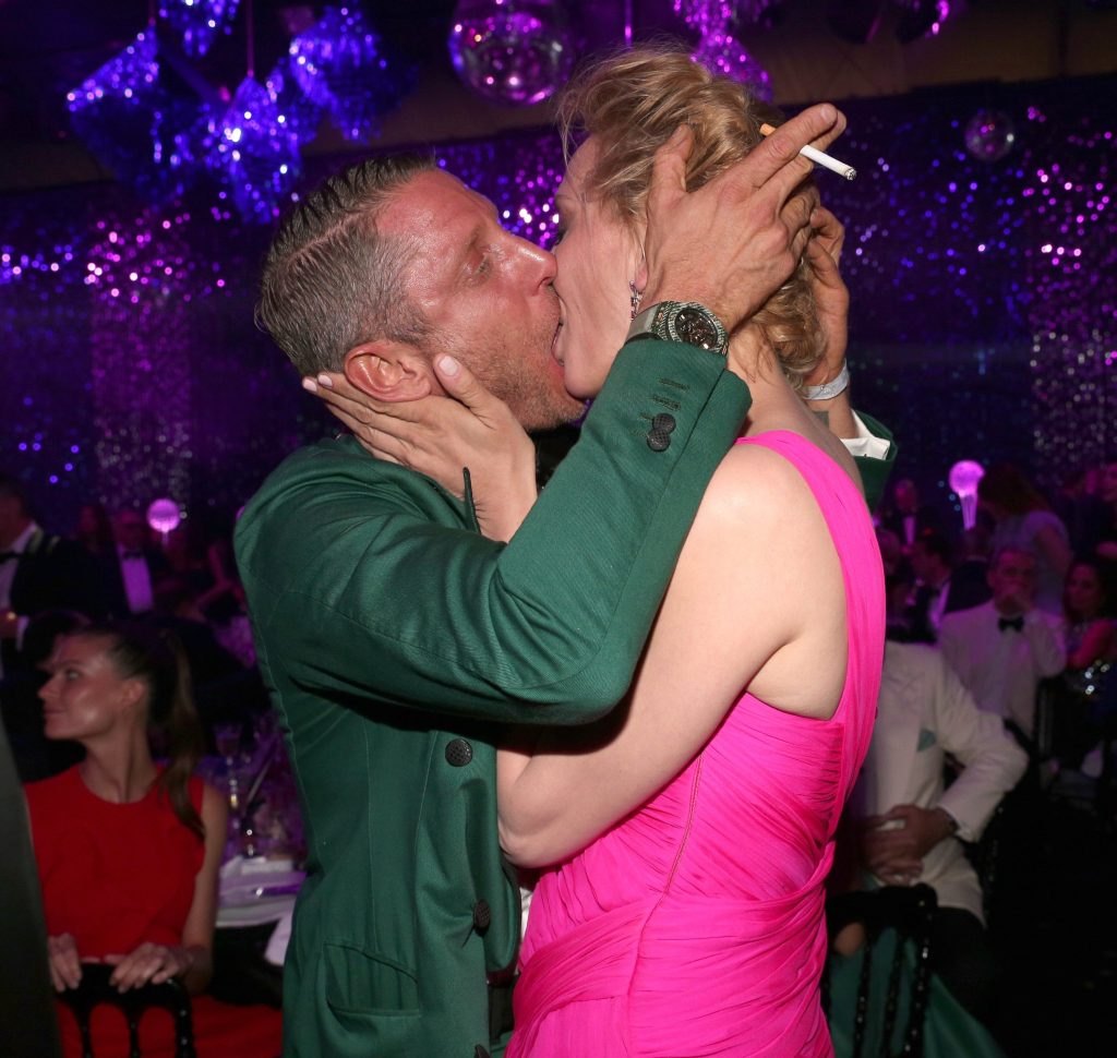  The pair wasted no time getting down to business after Lapo won a kiss with the Hollywood star