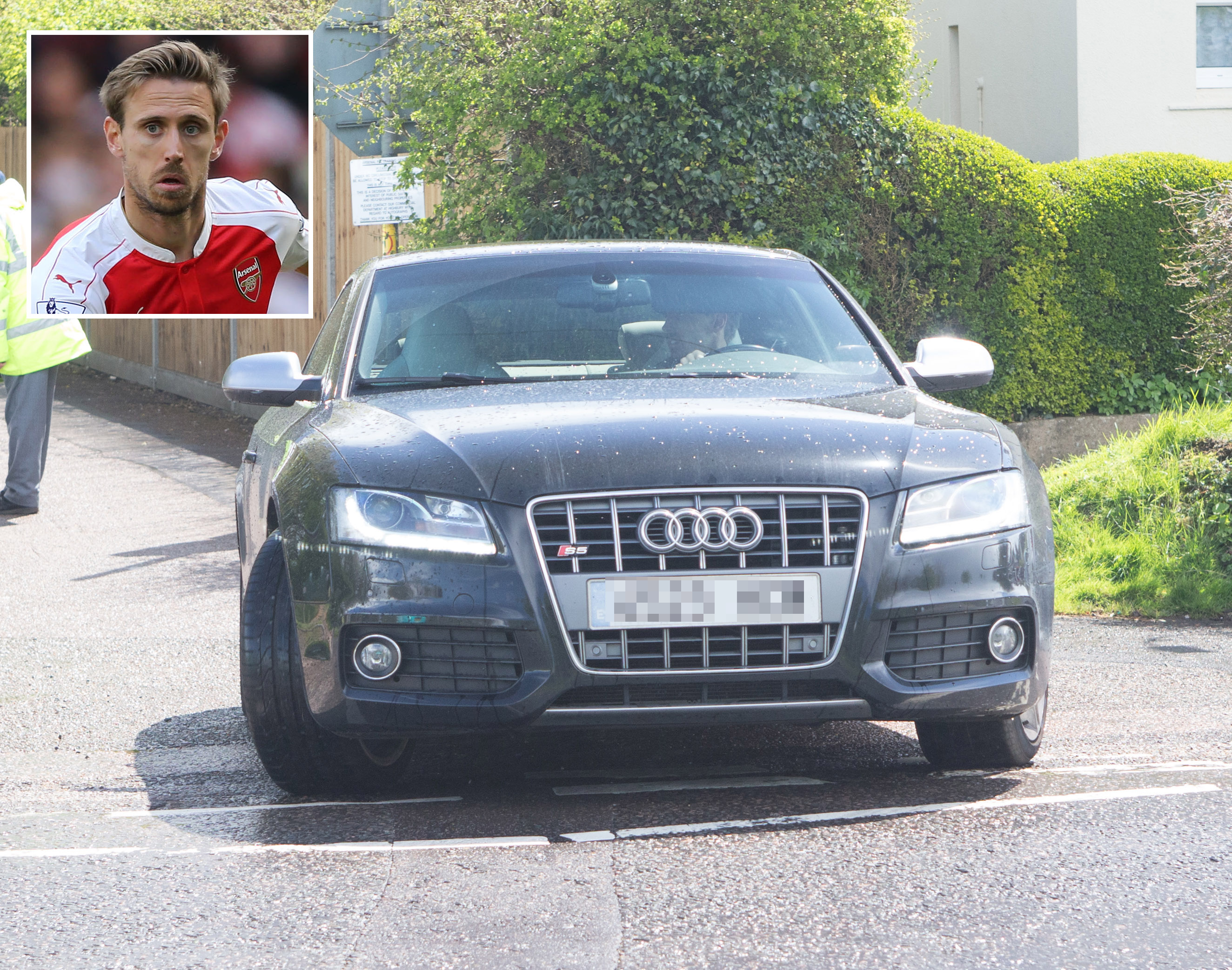  Nacho Monreal was also spotted driving a car with foreign plates in the UK