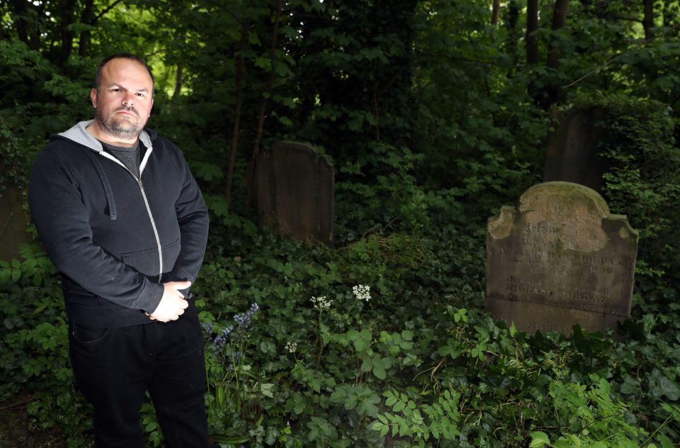  Paranormal stories have turned the graveyard into a major tourist attraction