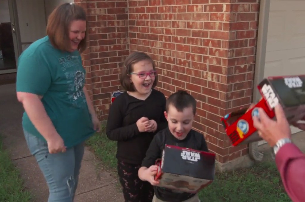  Candace and her kids were stunned when they were given a heap of Star Wars gifts