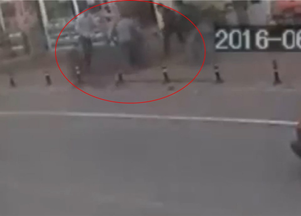  Catch ... CCTV captures moment toddler is saved