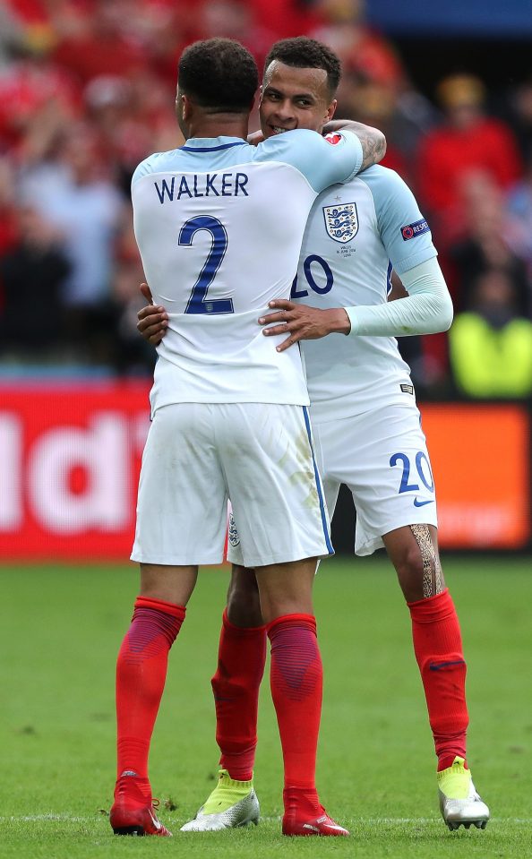  Tottenham colleagues Kyle Walker and Dele Alli celebrate the 2-1  win over Wales