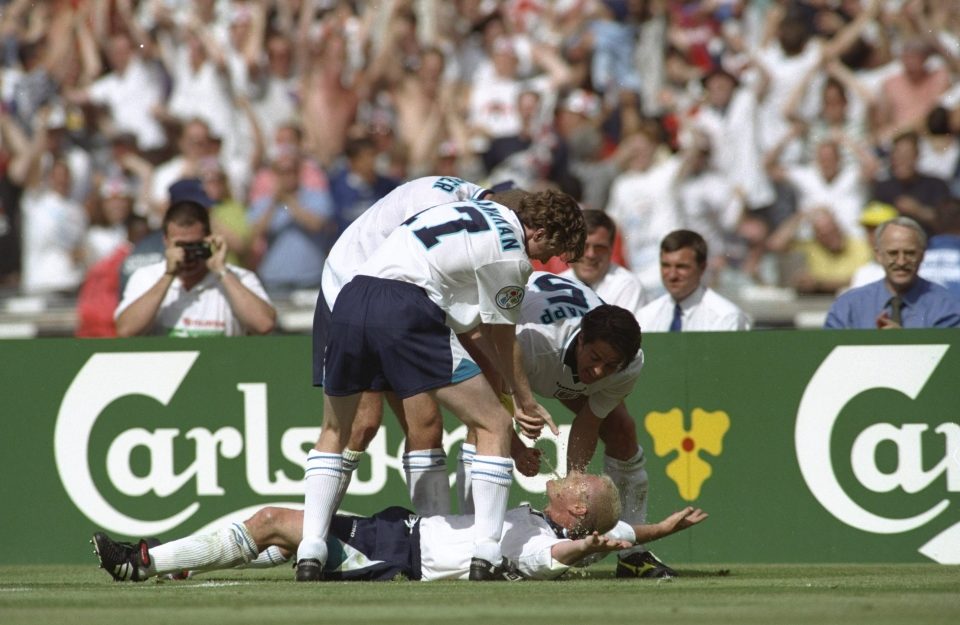  England players produce the famous dentist chair celebration