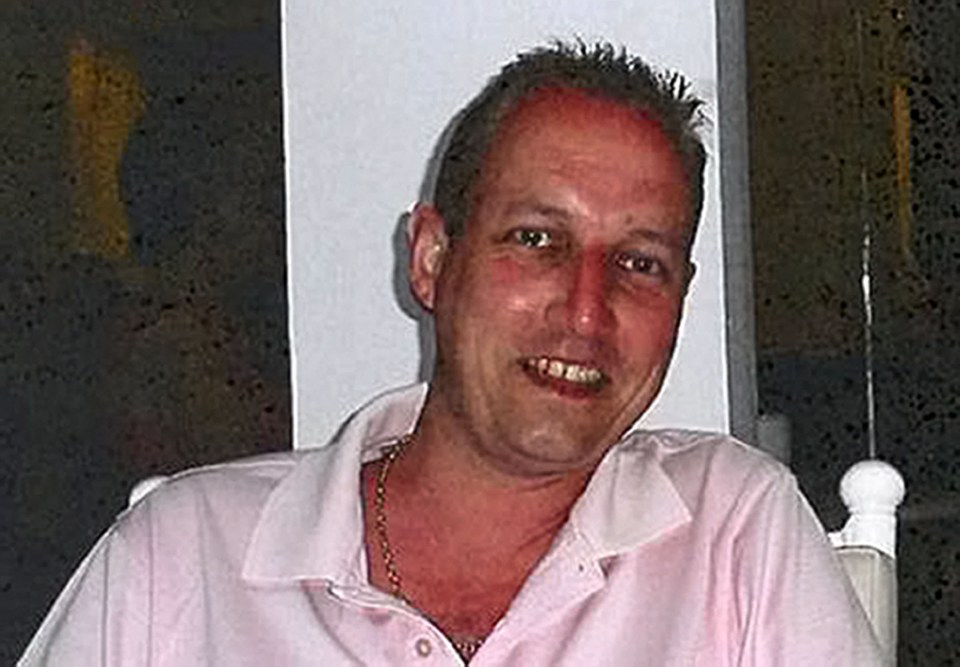  Paul Wilson died after tasting a curry which he had stressed should not contain nuts due to his severe allergy