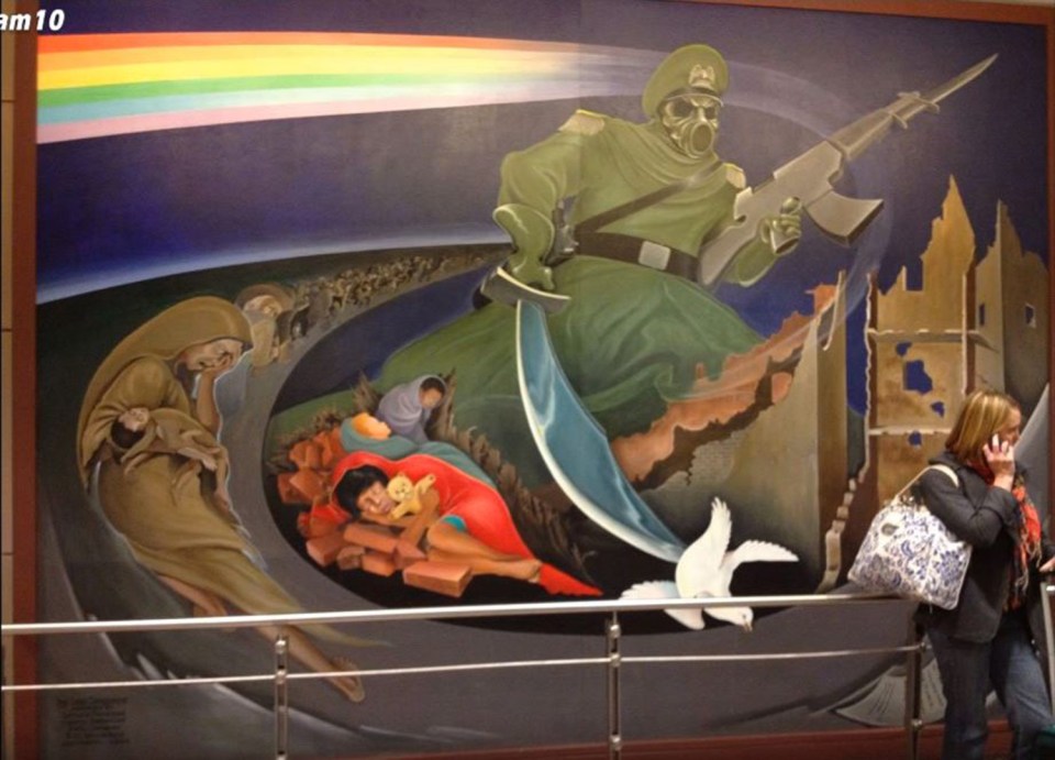  Travellers dislike the artwork which decorates the airport