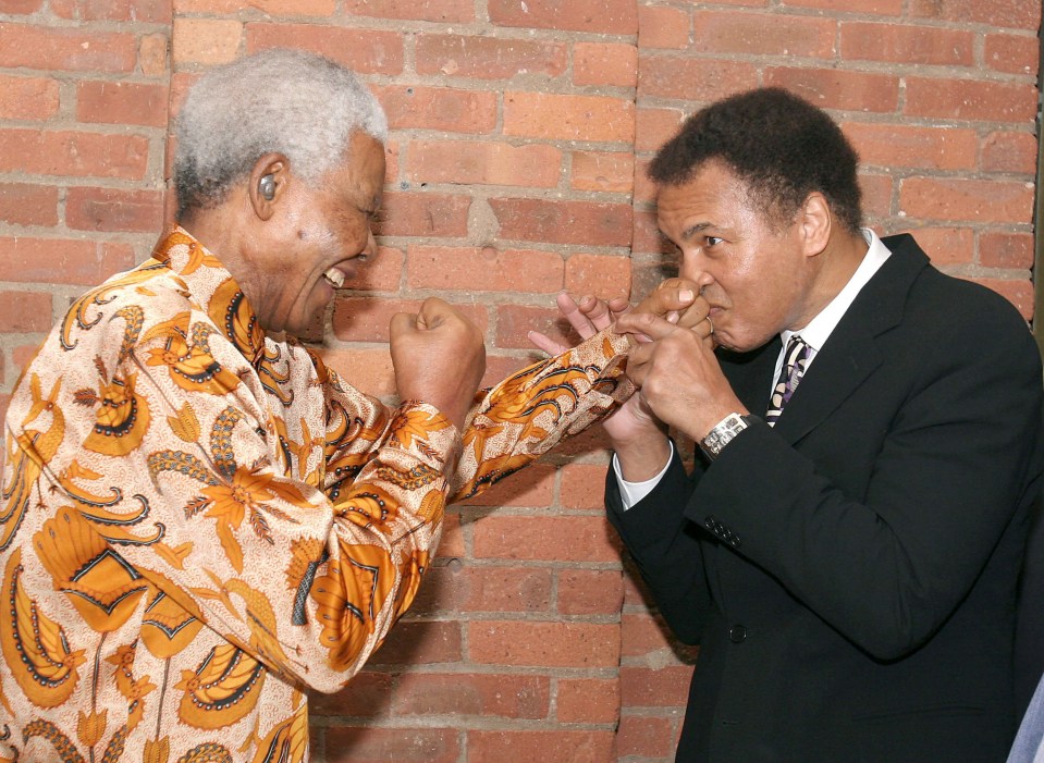  Former South African President Nelson Mandela came face-to-face with Ali in 2005