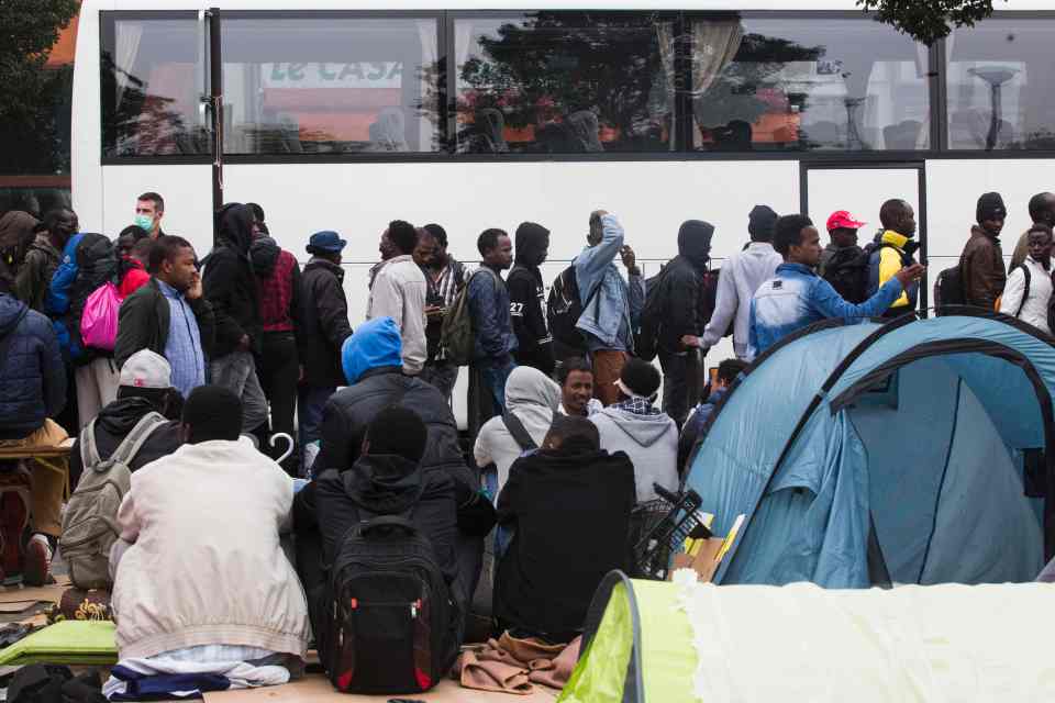  The more than 1800 migrants were given no warning before they were put onto buses and dispersed to different areas of France