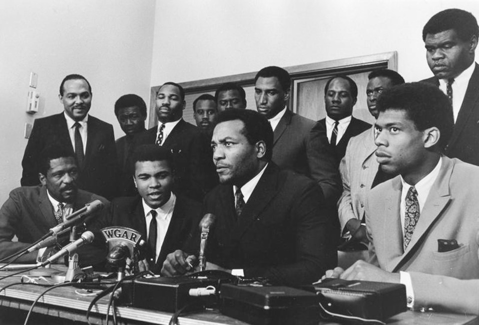  Other African American athletes supported Ali rececting the draft