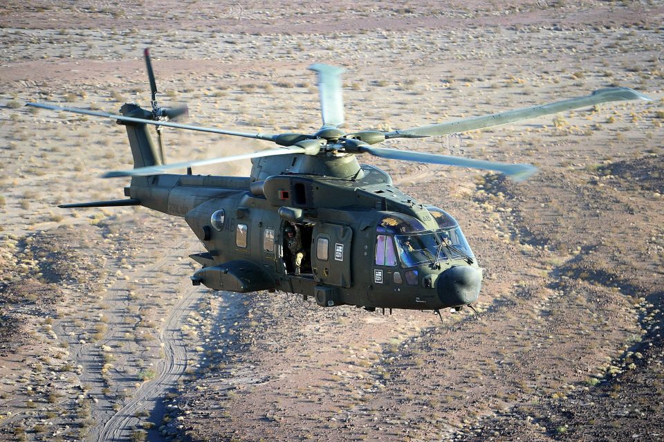  Lt Jamie Weller managed to capture the Helicopter Force and Lima Company flying over uninhabited land, during an exercise dubbed Black Alligator