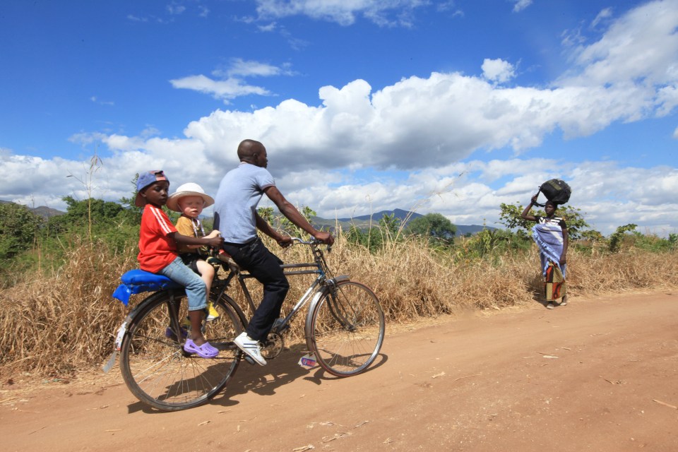  Razik, who is fearful of attacks against his boy, takes his two sons to school