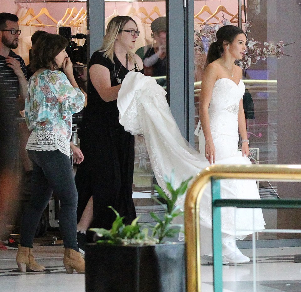  Michelle was snapped leaving a bridal store before arriving to the church