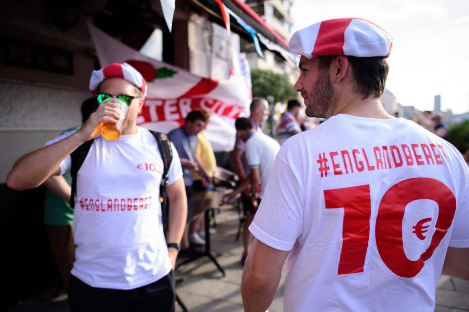  Sporting berets, these England supporters make an attempt at integration and look much more restrained