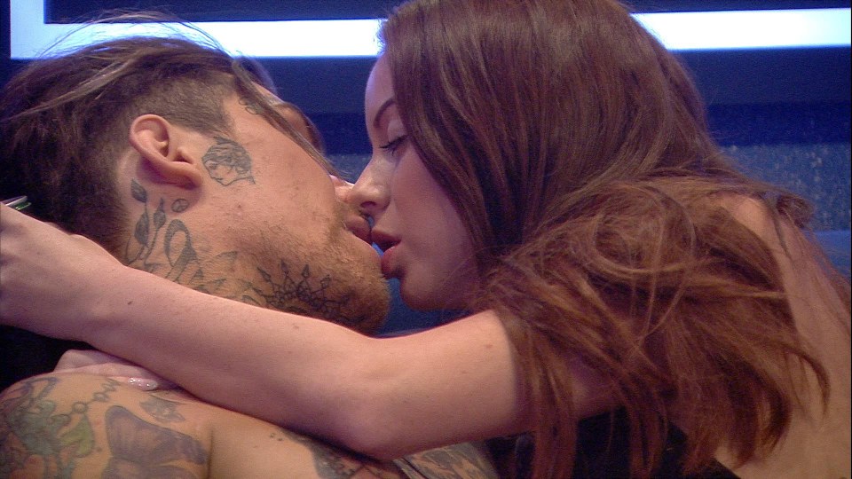  Marco and Laura got passionate on Thursday night