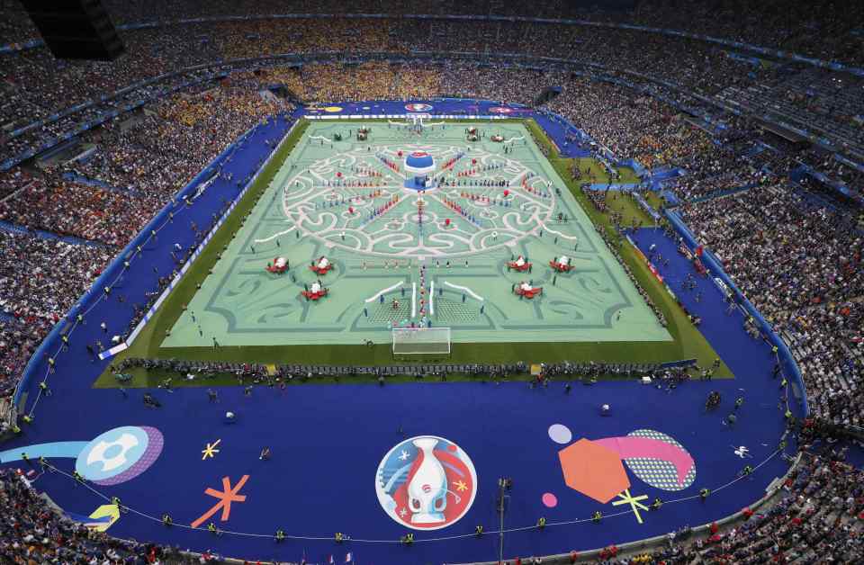 The pitch was transformed into a giant French style garden 