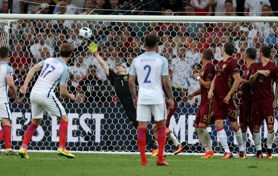 Eric Diers free kick curls past Russia goalkeeper, Igor Akinfeev, to make it 1-0 to England