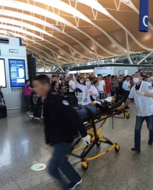  A suspected 'homemade bomb' has gone off at Shanghai Airport