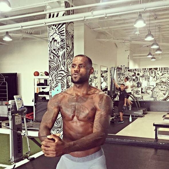  NBA superstar LeBron James keeps up with his fitness regime