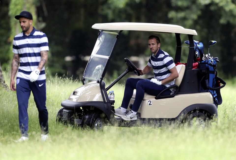  Harry Kane, right, is under pressure to keep his place in the team