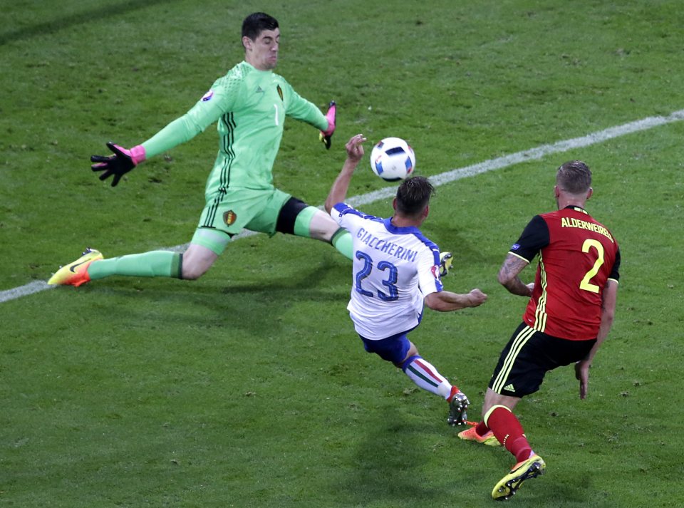  Emanuele Giaccherini put Italy in front in sublime fashion against Belgium