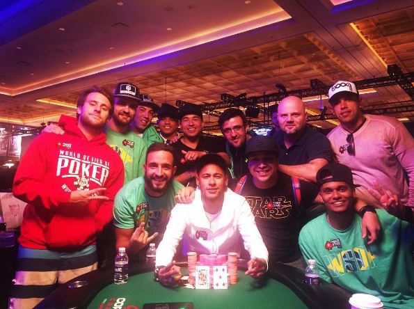  Pro poker player Andre Akkari uploaded this picture of Neymar at the table