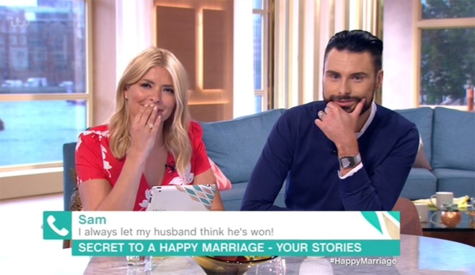  Rylan didn't even recognise Dan's voice - but Holly looked as thought she'd cottoned on