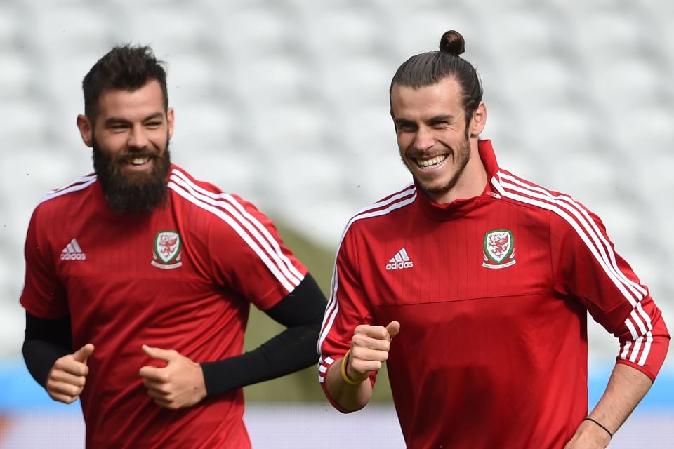  Bale and Ledley, two of Wales' key men, in training ahead of Lens match