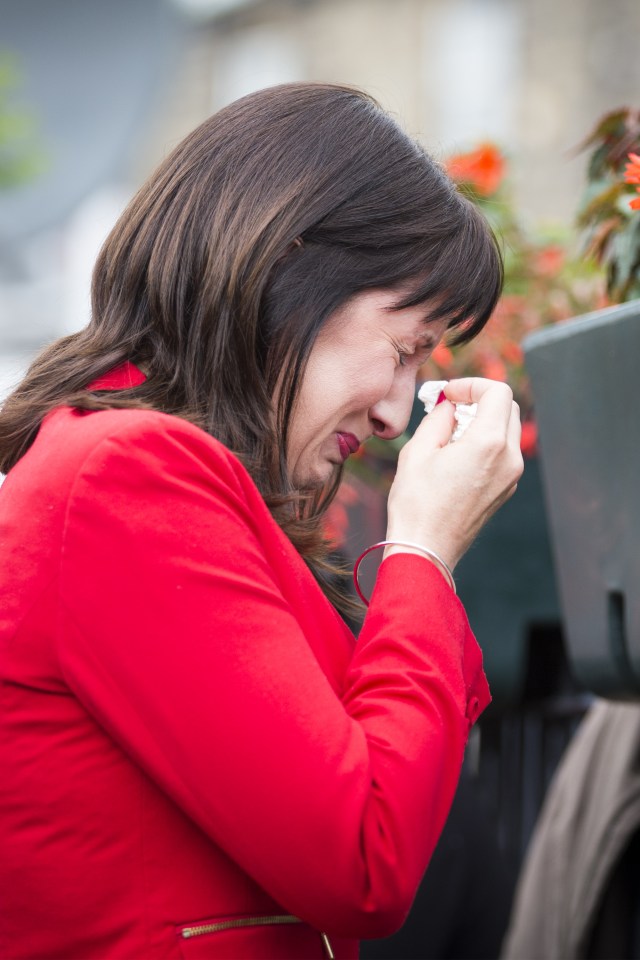  MP Rachel Reeves breaks down in tears at the scene in Birstall where Jo Cox was murdered yesterday