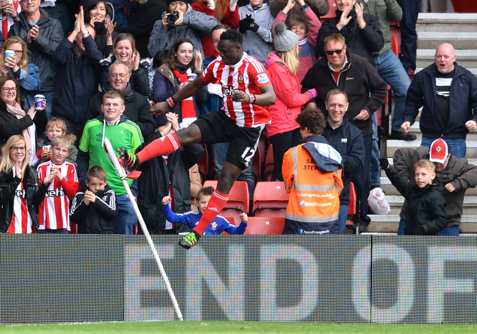 Wanyama celebrates after scoring for Saints against Newcastle at St. Mary's