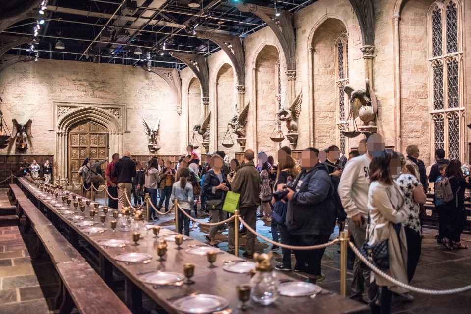  Visitors are astounded by the tour through Hogwarts Great Hall