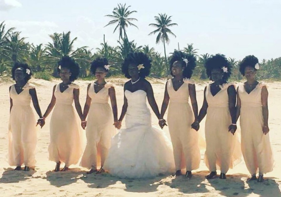  Instagram users have praised a woman and her bridesmaids for wearing their hair naturally on her big day